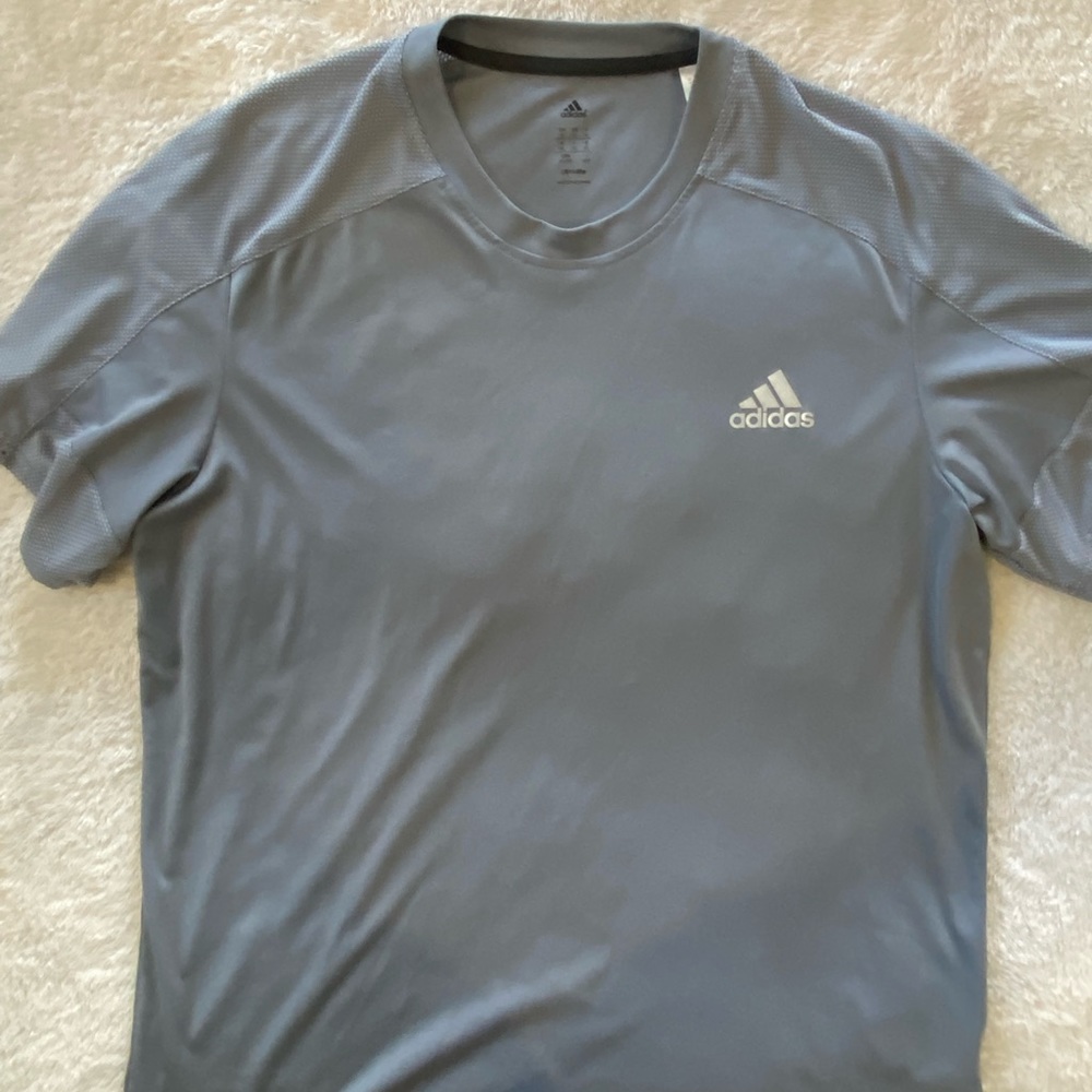 Adidas Men’s XL Athletic Short Sleeve Grey T-Shirt
